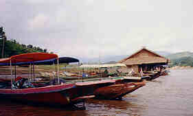 Chiang Khong, am Mekong-Fluss, Grenze zu Laos  (5.5 K)